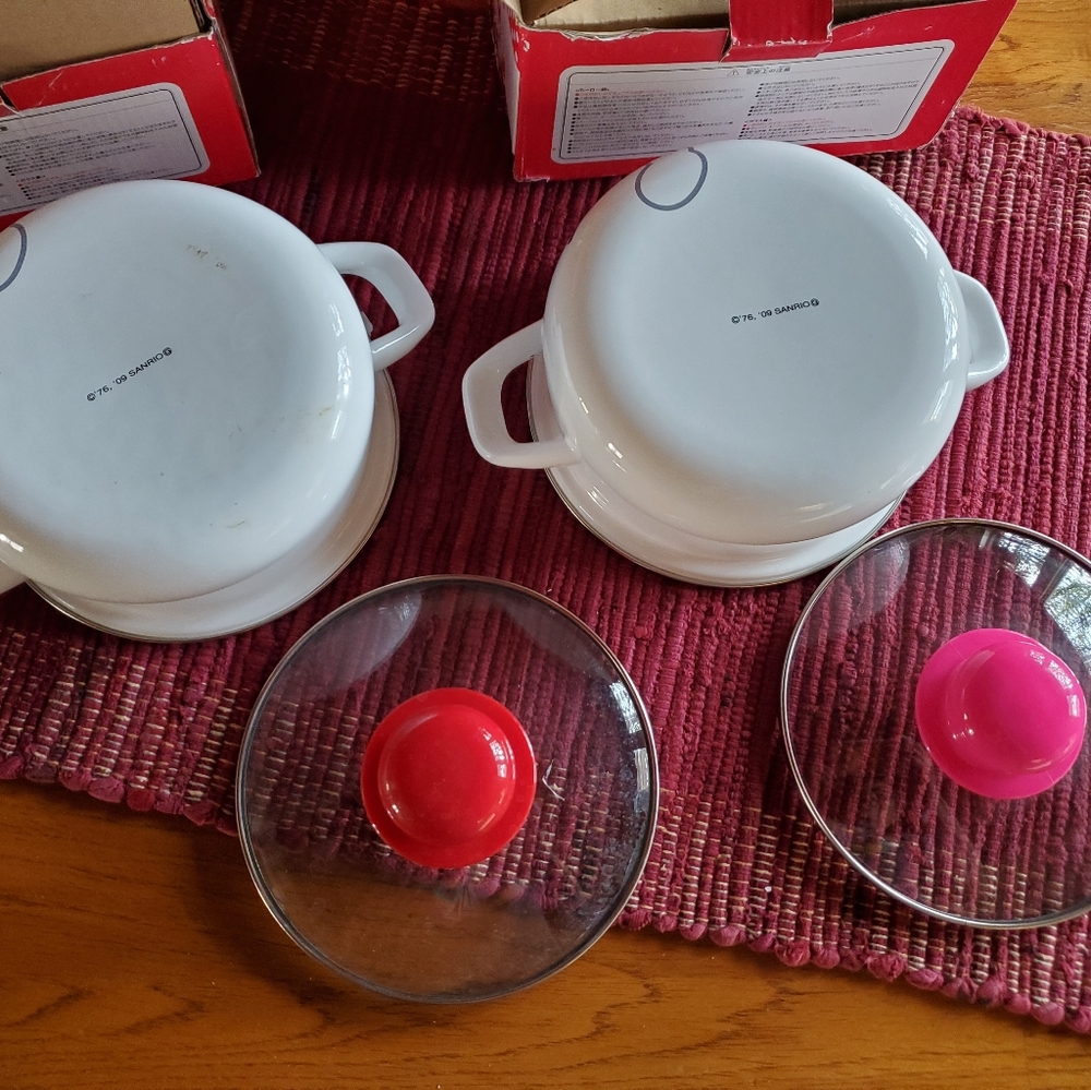 Hello Kitty 6" cooking pans, lids, handles, new in box, never used vintage rare - Picture 2 of 4